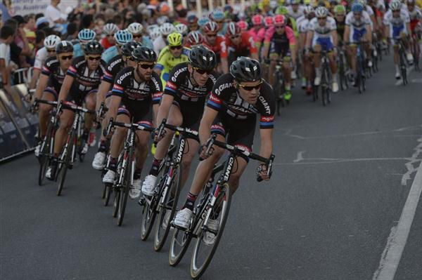 Tom Dumoulin leads in the 2015 People's Choice Classic